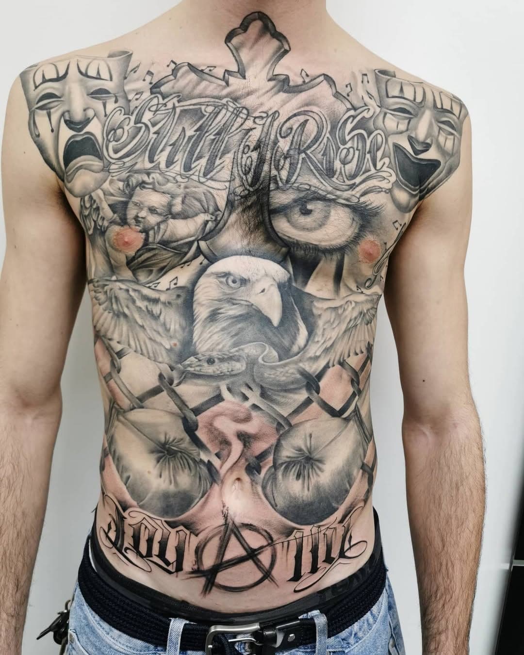 Tatuaggio realizzato da Golden Skin Tattoo a Bergamo — lavoro 06