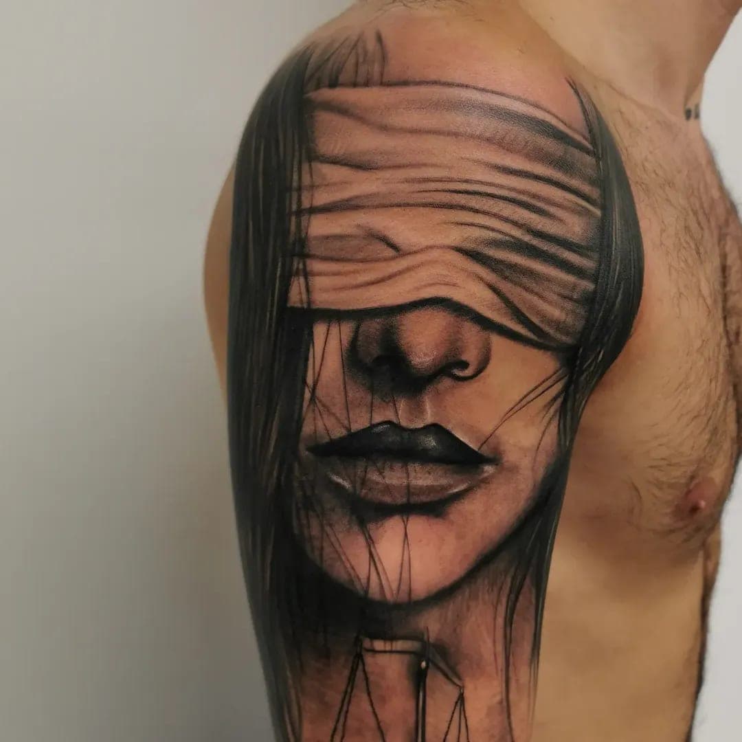 Tatuaggio realizzato da Golden Skin Tattoo a Bergamo — lavoro 07
