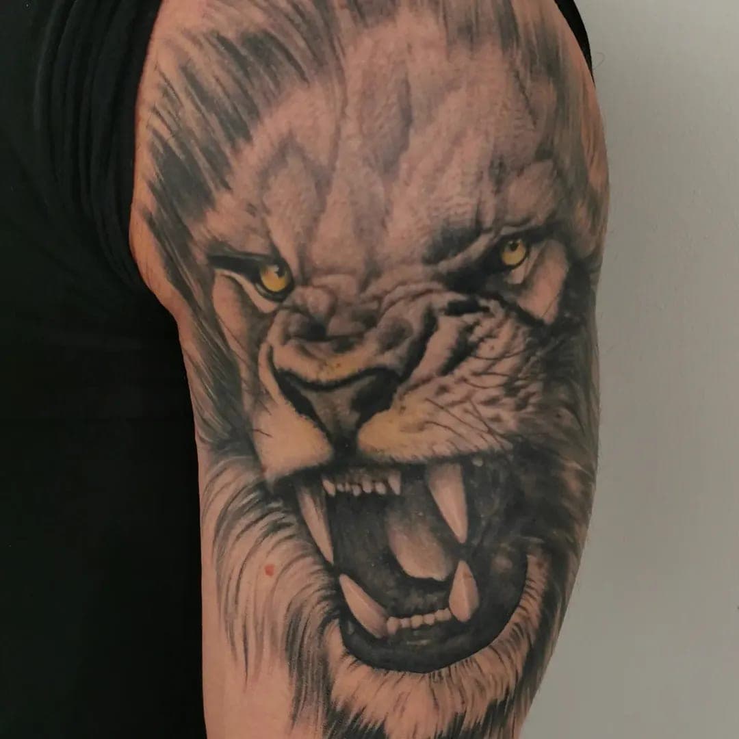 Tatuaggio realizzato da Golden Skin Tattoo a Bergamo — lavoro 12